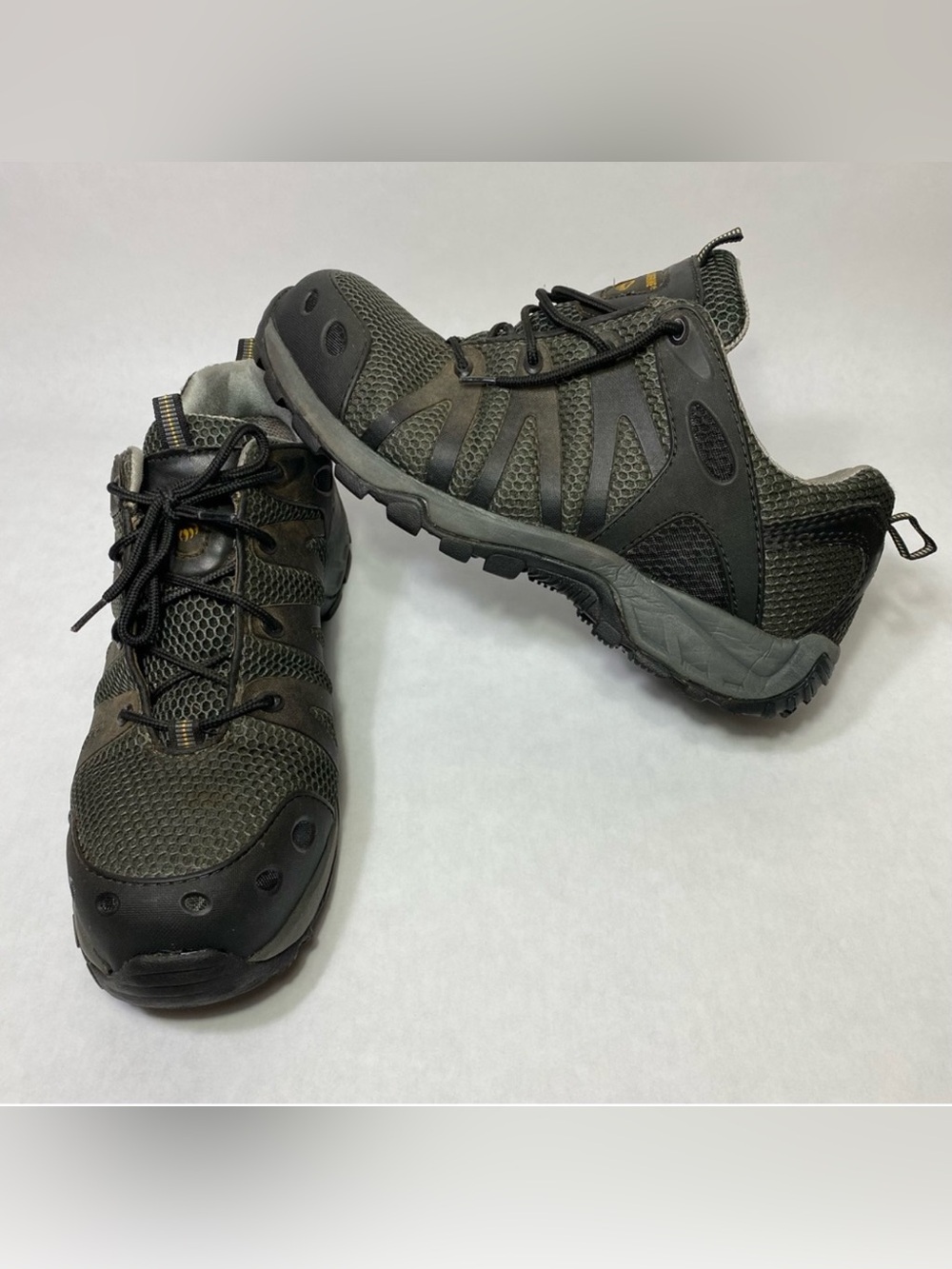 Wolverine Amherst Black Gray Men’s Working Safety-Toe Sneakers Shoes, size 10 M